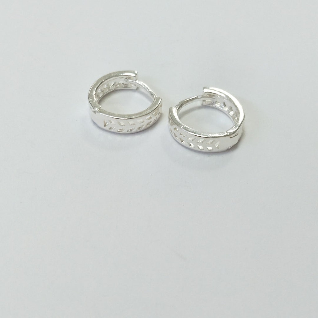 HUGGIES C/CIRCONIAS PLATA .925 5.4 GR (NUEVO)