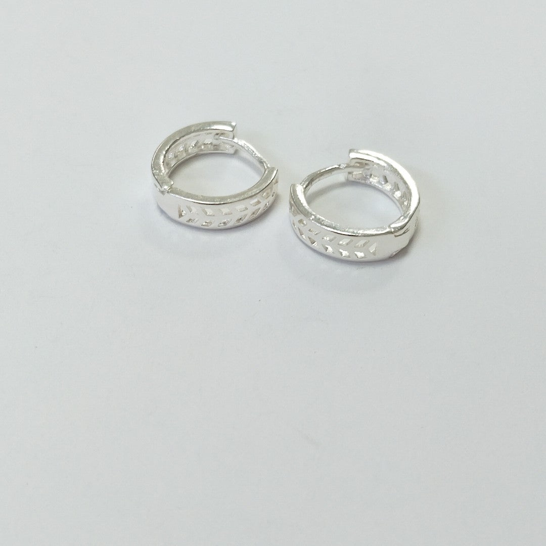 HUGGIES C/CIRCONIAS PLATA .925 5.4 GR (NUEVO)