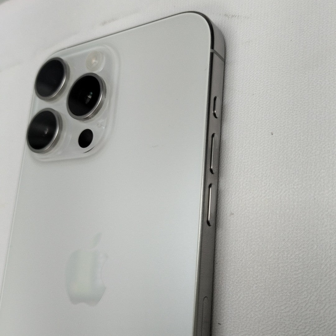 CELULAR APPLE IPHONE 15 PRO MAX A3108 (2023) 256 GB 8 GB RAM