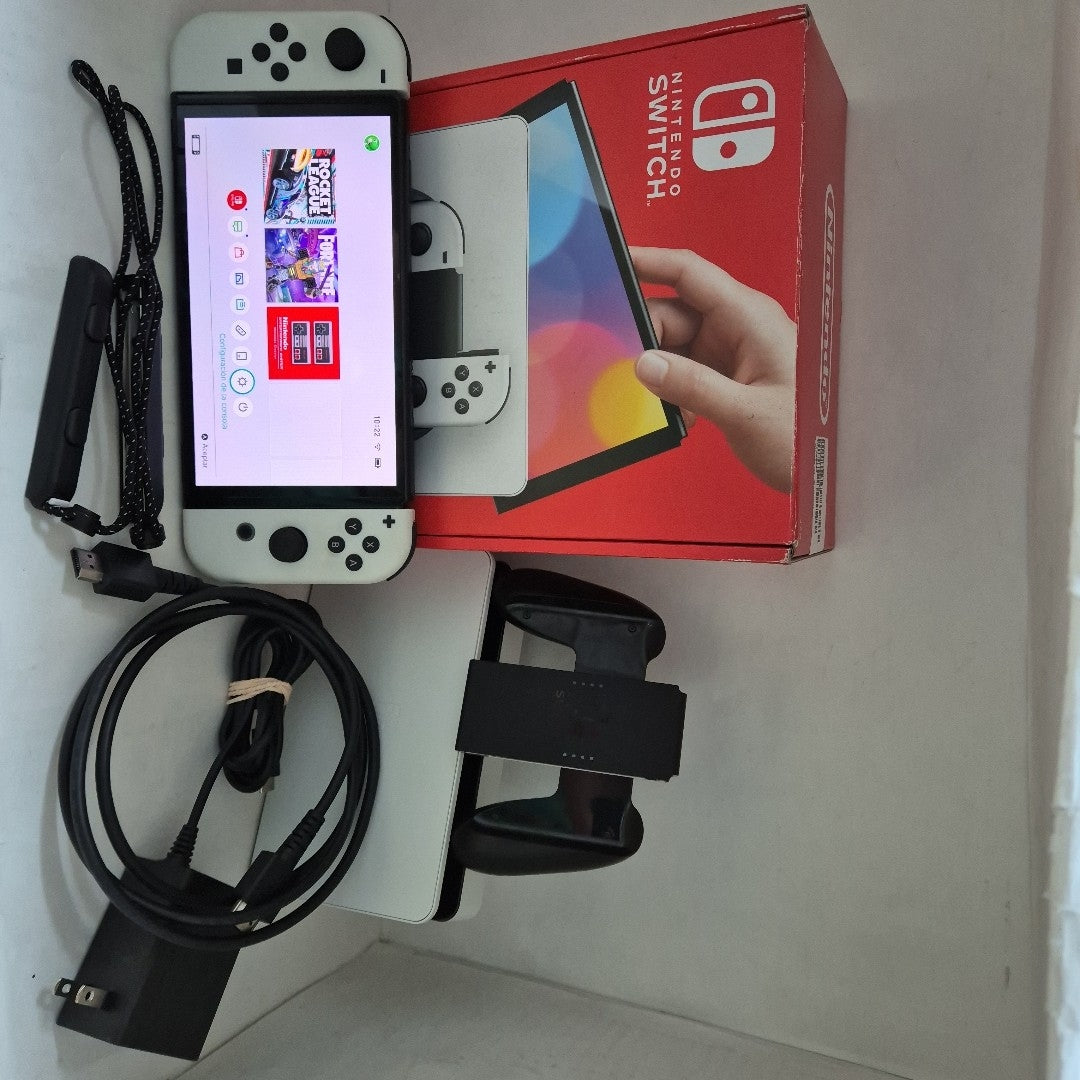 CONSOLA DE VIDEOJUEGO NINTENDO SWITCH OLED 64 GB (SEMINUEVO)