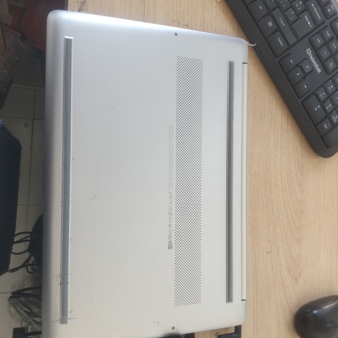 LAPTOP HP NOTEBOOK 15-DY1002LA (2025) 256 GB SSD 8 GB RAM (SEMINUEVO)