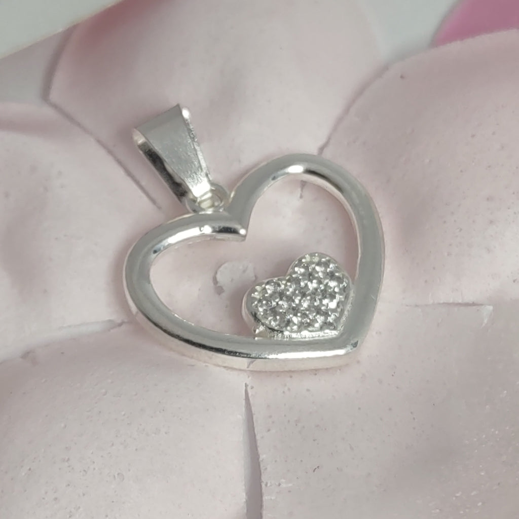 DIJE CORAZON C/CIRCONIAS PLATA .925 2.5 GR (NUEVO)