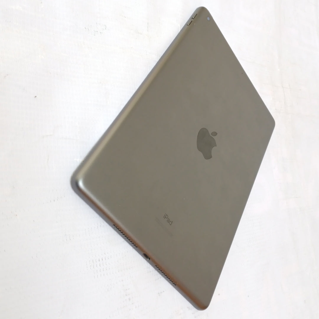 TABLETA APPLE IPAD 9 A2602 64 GB 3 GB RAM (SEMINUEVO)