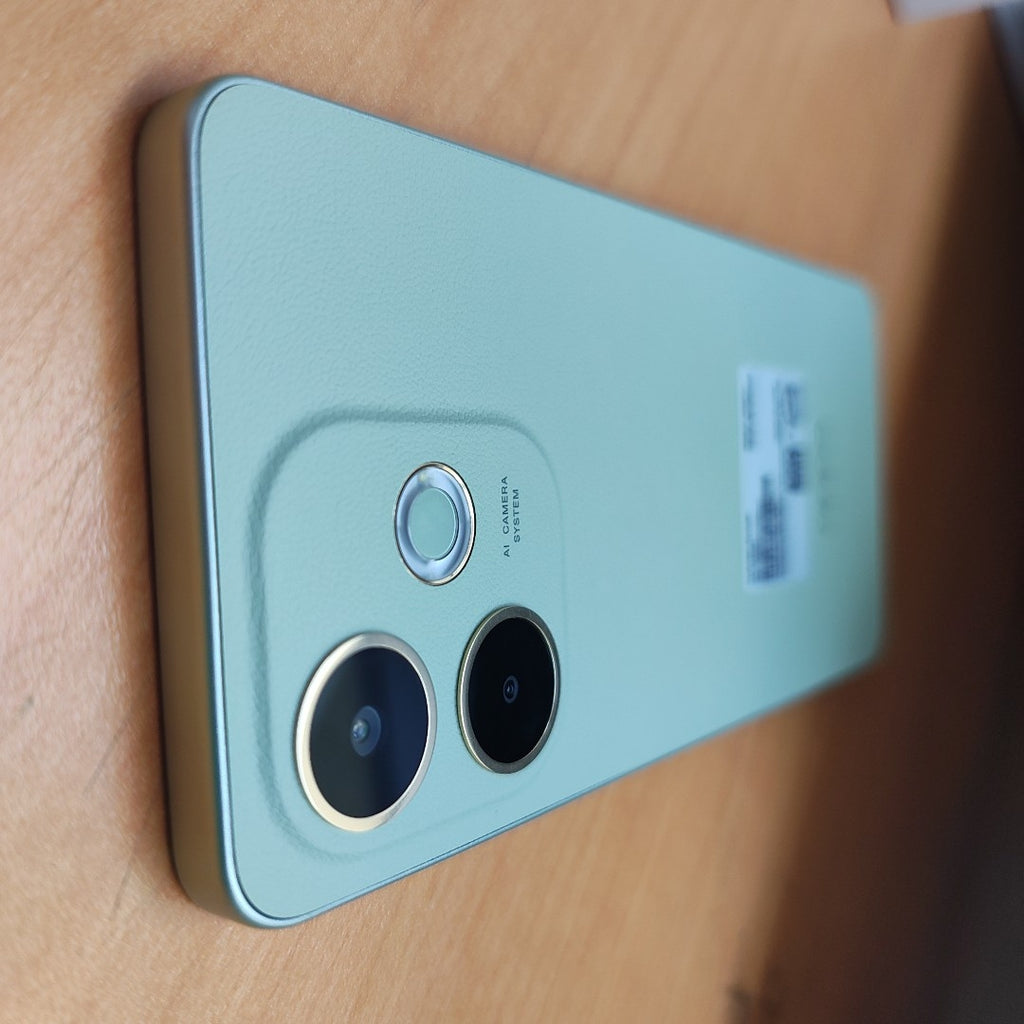 CELULAR OPPO  A5 PRO CPH2711 (2025) 256 GB 8 GB RAM (SEMINUEVO)