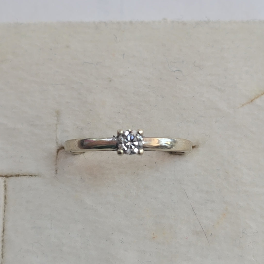 ANILLITO ORO BLANCO 14 K 1.7 GRMS (SEMINUEVO)