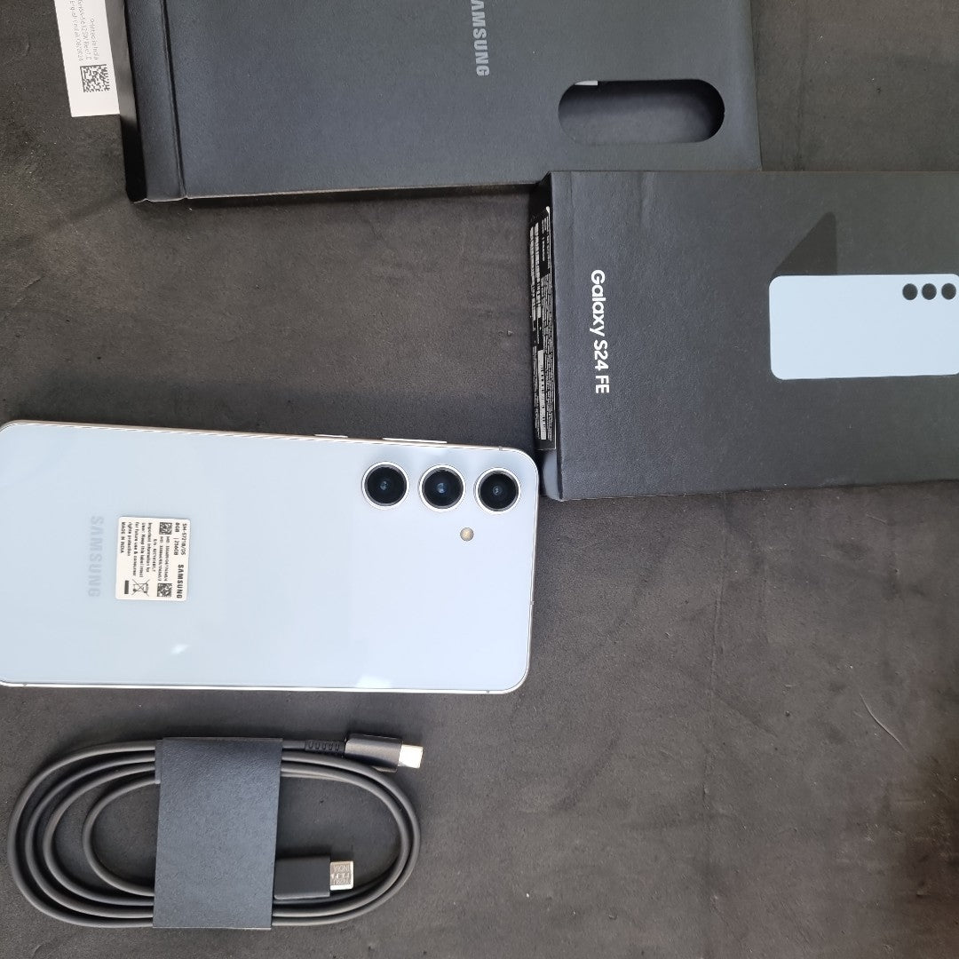CELULAR SAMSUNG GALAXY S24 FE SM-S721B 256 GB 8 GB RAM (SEMINUEVO)