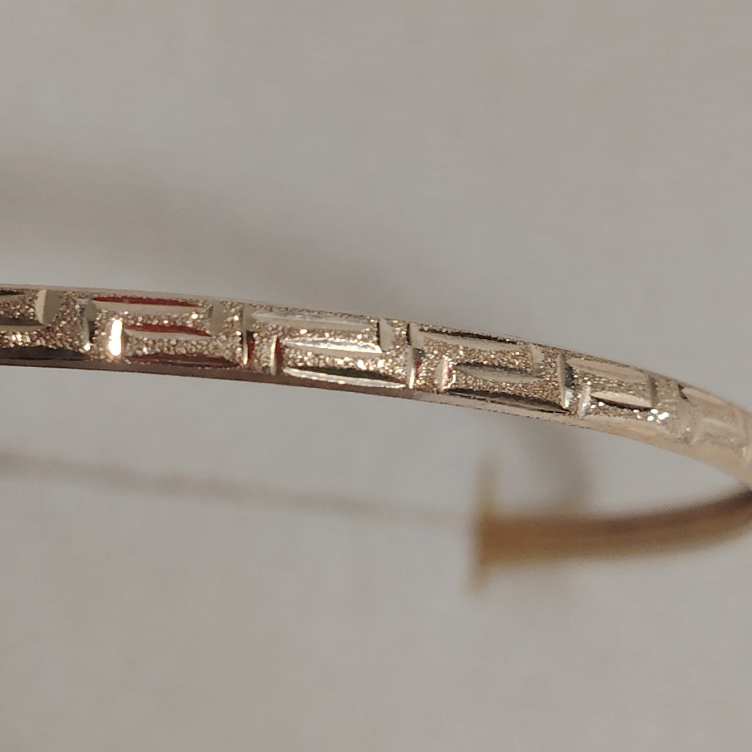 PULSERA RIGIDA ORO 14 K 2.9 GRMS (SEMINUEVO)