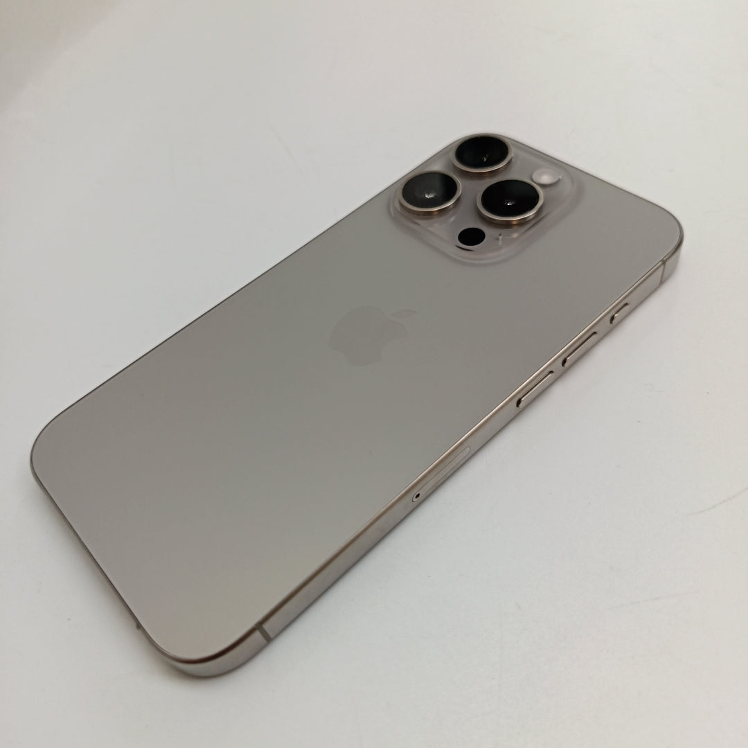 CELULAR APPLE IPHONE 15 PRO A3101 256 GB 8 GB RAM (SEMINUEVO)