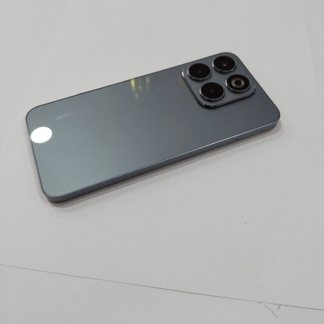 CELULAR ZTE AXON 70 Z2459 256 GB 6 GB RAM (SEMINUEVO)