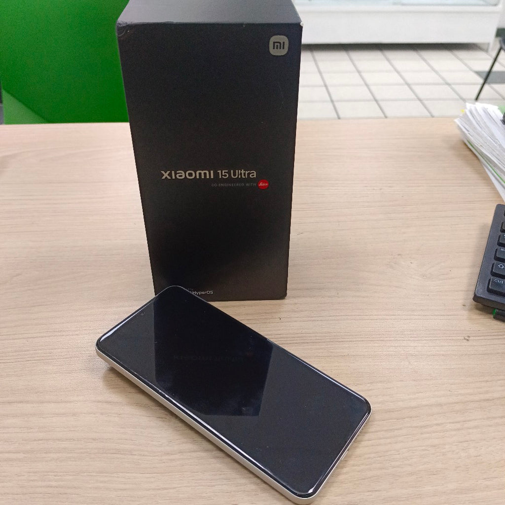 CELULAR XIAOMI 15 ULTRA 25019PNF3C (2025) 1 TB 16 GB RAM (SEMINUEVO)