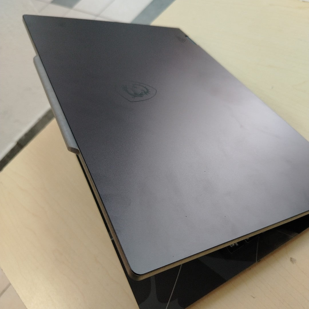 LAPTOP MSI CYBORG 15 B2RWEKG-452MX (2025) 1 TB SSD 16 GB RAM (SEMINUEVO)