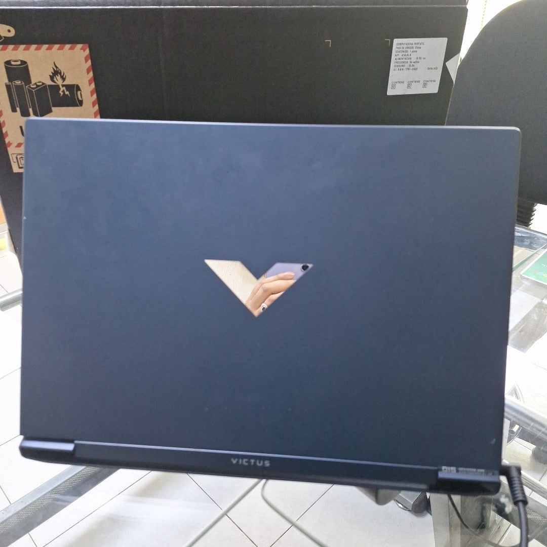 LAPTOP HP VICTUS 15-FA1098LA (2025) 1 TB SSD 16 GB RAM (SEMINUEVO)