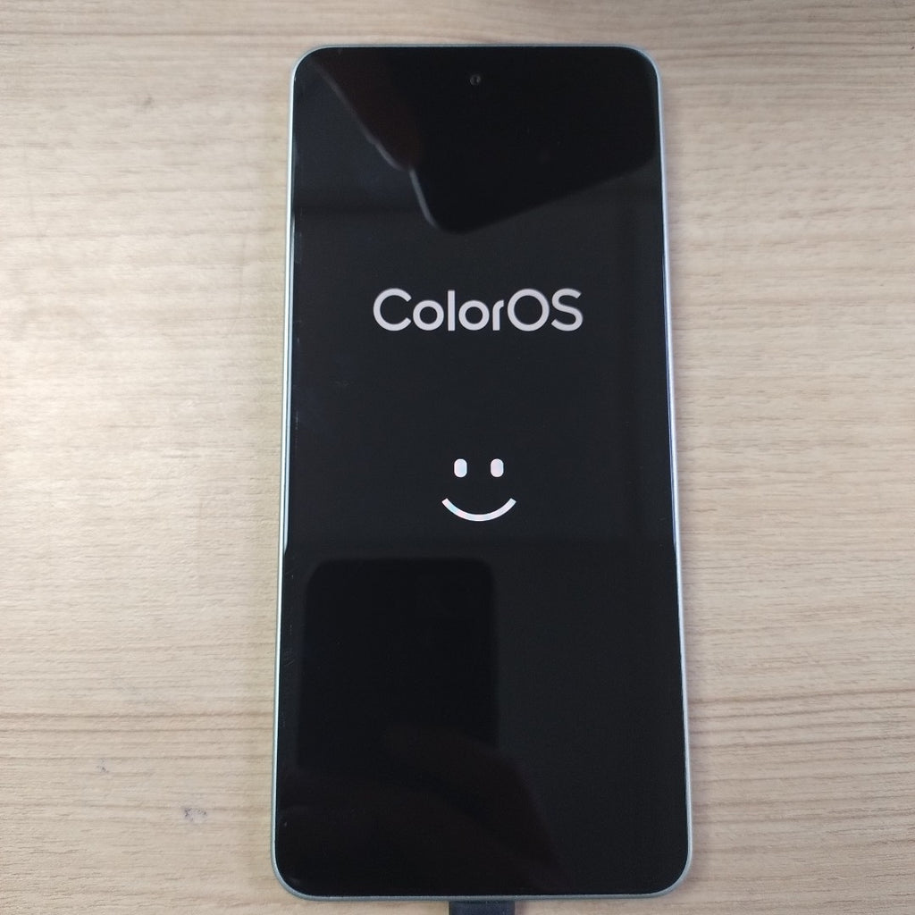 CELULAR OPPO  A5 PRO CPH2711 (2025) 256 GB 8 GB RAM (SEMINUEVO)