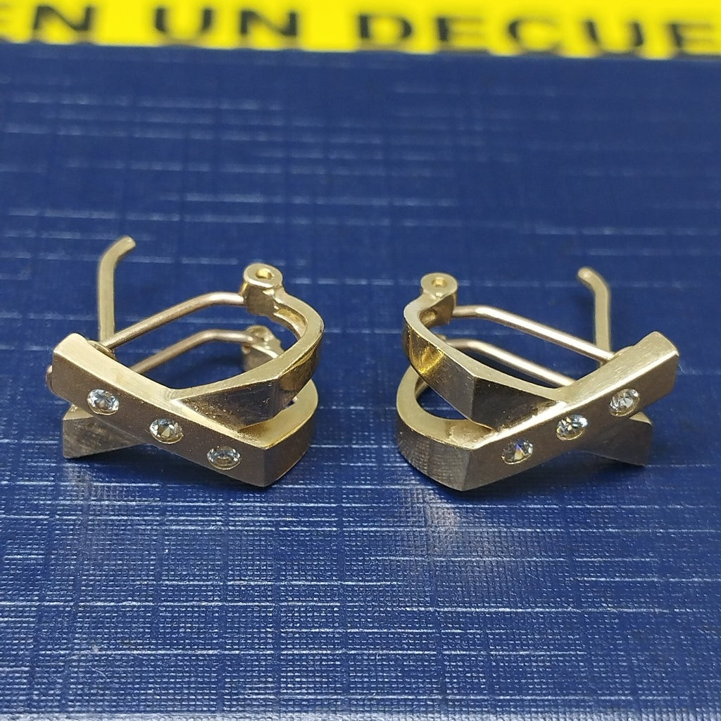 ARETES PAR ORO 14 K 3.6 GRMS (SEMINUEVO)