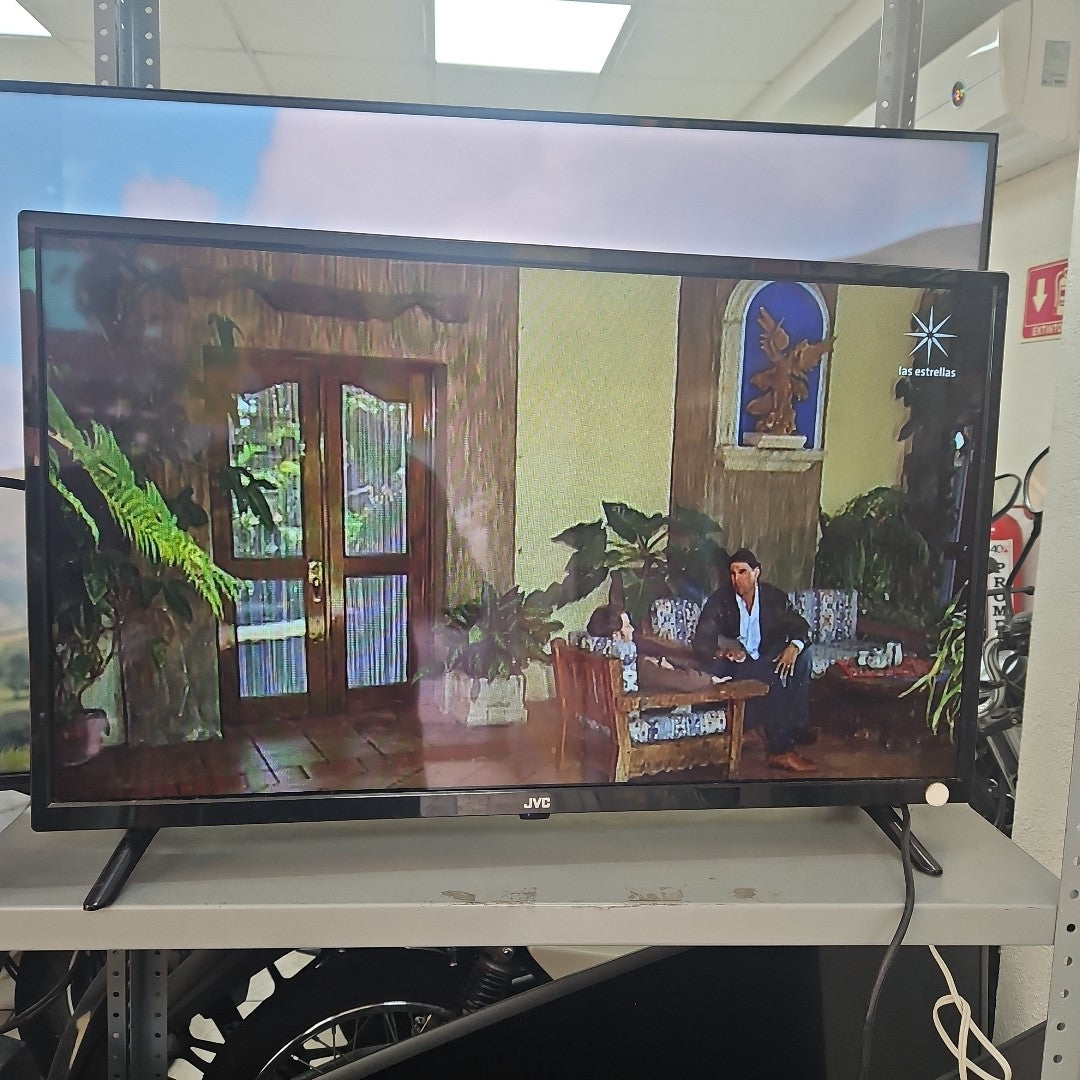 PANTALLA JVC SI32H (2020) 32" LED HD (SEMINUEVO)