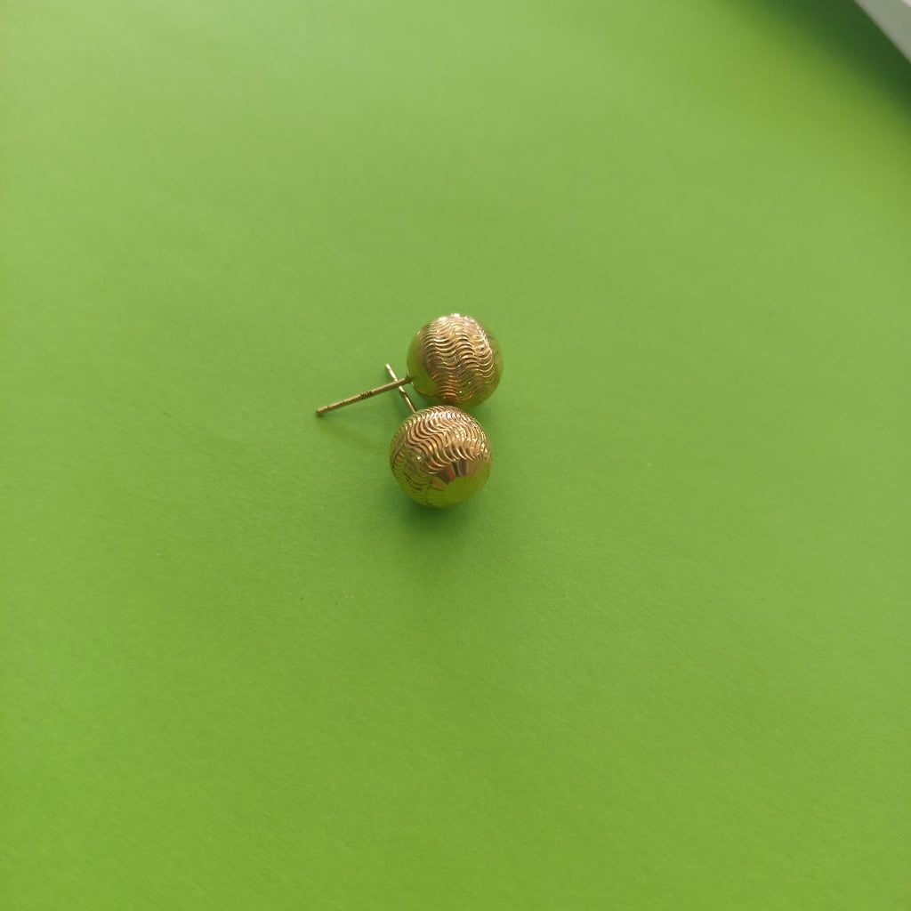 ARETES PAR ORO 10 K 1.7 GRMS (SEMINUEVO)