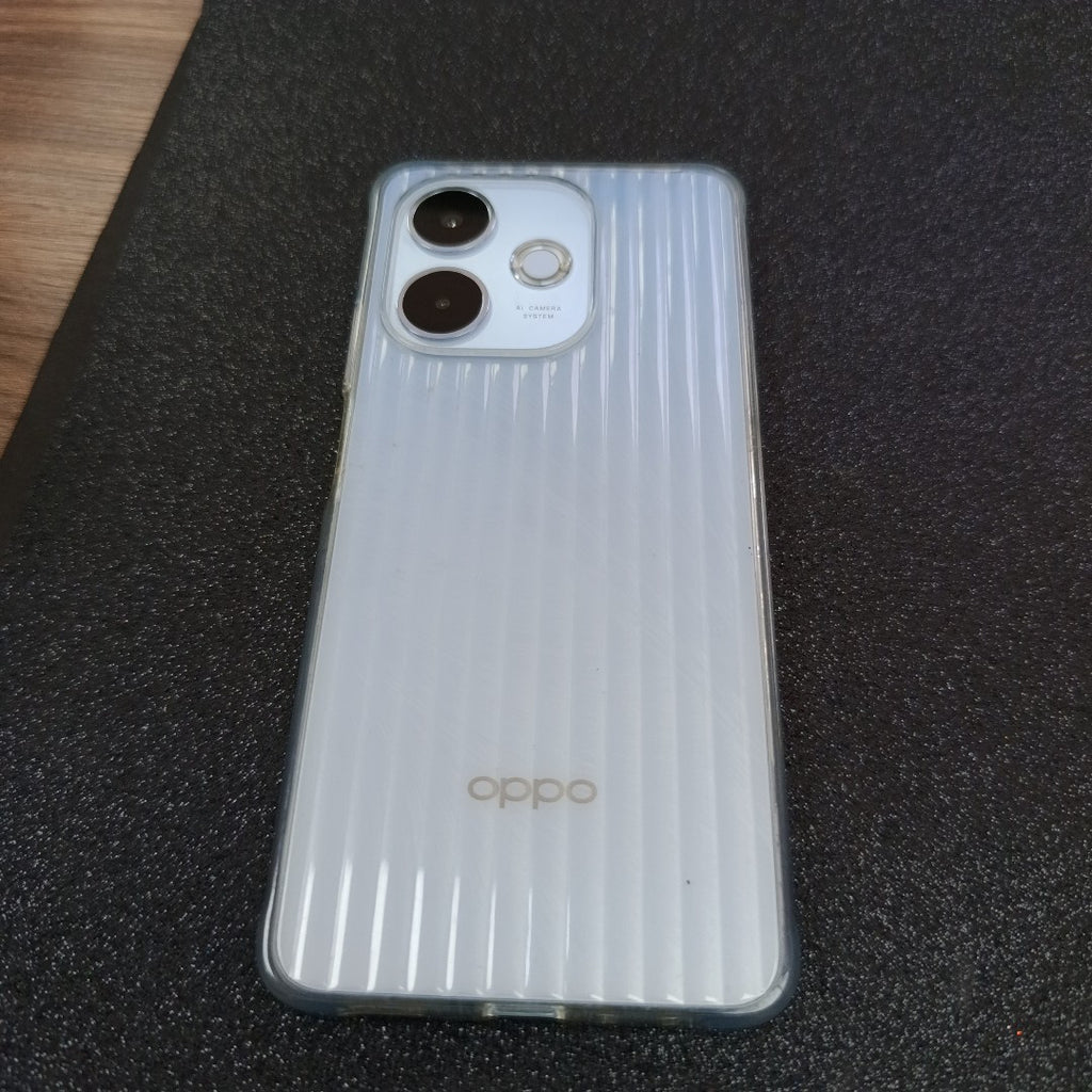 CELULAR OPPO  A5 PRO CPH2711 (2025) 256 GB 8 GB RAM (SEMINUEVO)