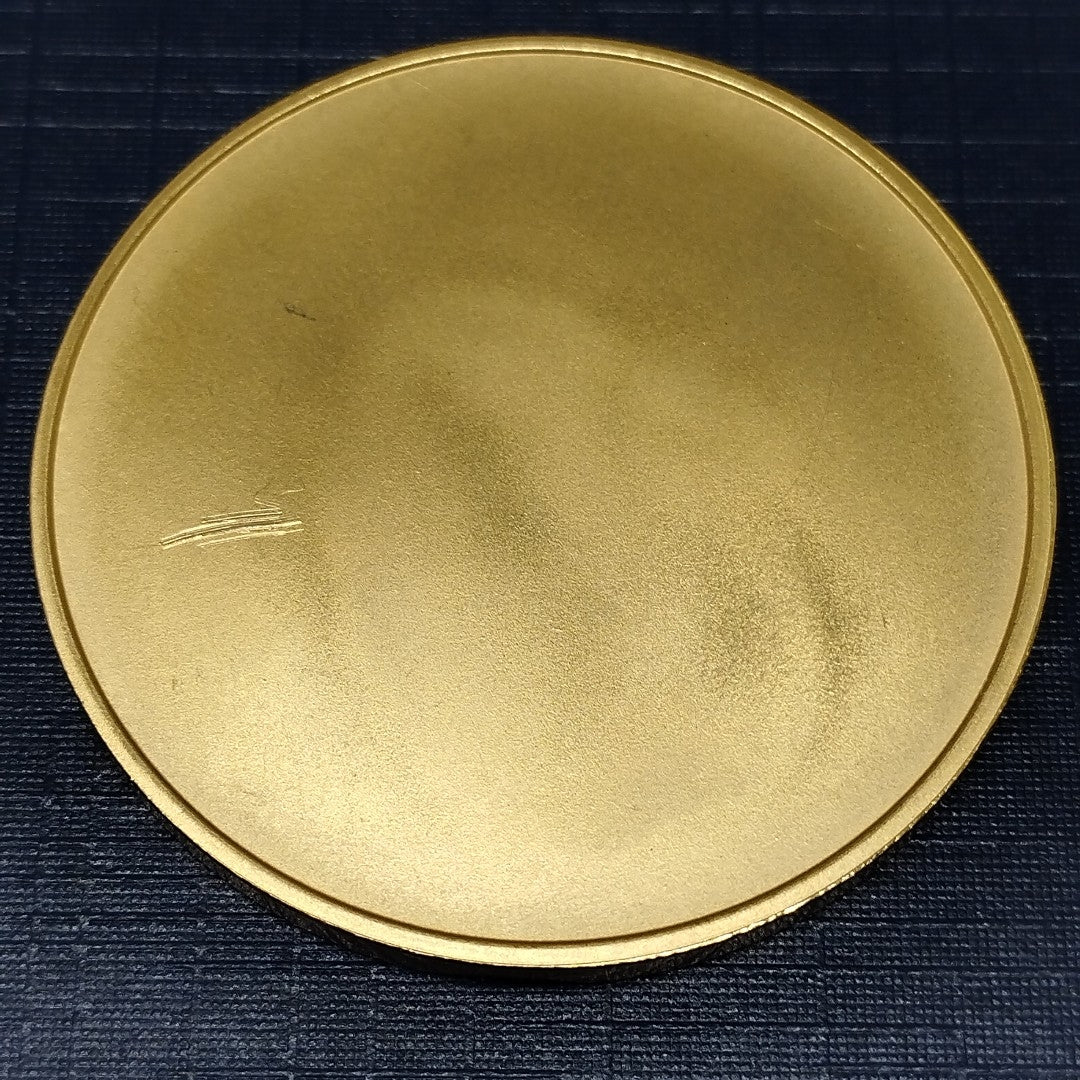 K1 42 GRMS 21 K IDENTIFICACIÓN MEDALLA CONMEMORATIVA MATERIALES ORO (SEMINUEVO)