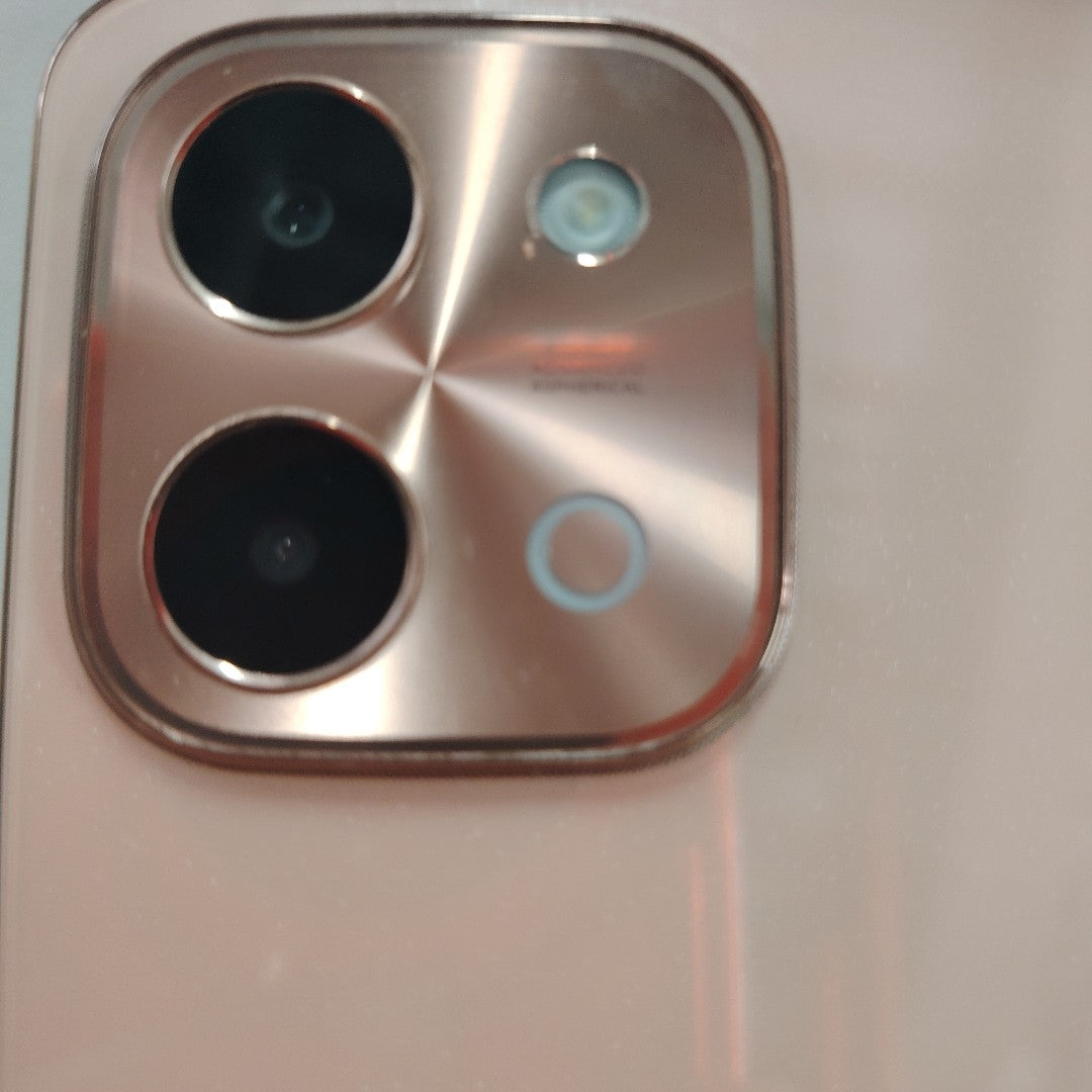 CELULAR VIVO Y28 V2352 256 GB 8 GB RAM (SEMINUEVO)