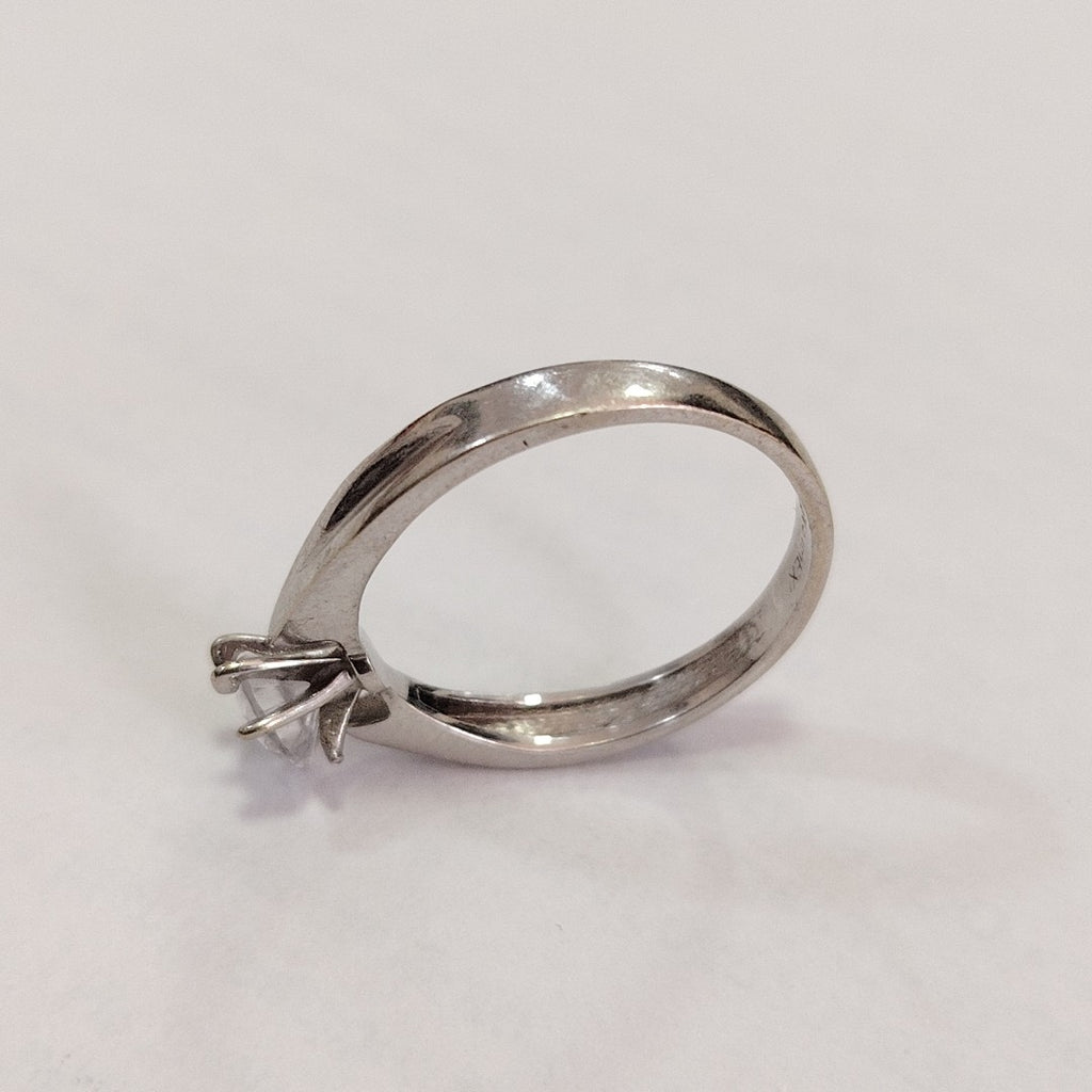 SOLITARIO ORO 14 K 2,60 GRMS (SEMINUEVO)