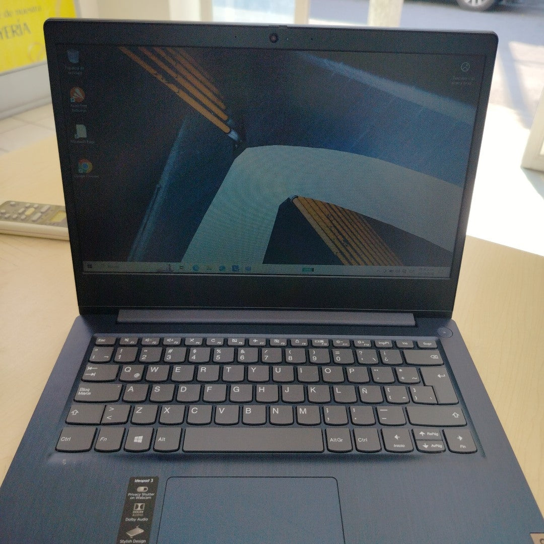 LAPTOP LENOVO IDEAPAD 3 14ADA05 (2022) 1 TB 8 GB RAM (SEMINUEVO)