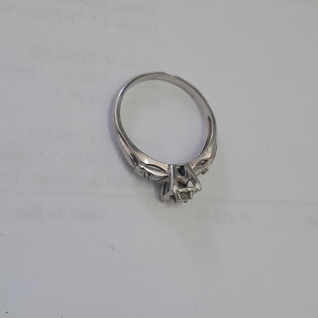 ANILLITO ORO, ORO BLANCO 14 K 2 GRMS (SEMINUEVO)