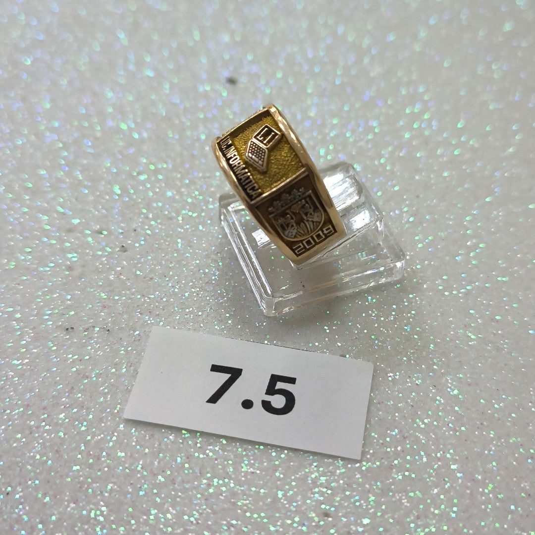 ANILLO DE GRADUACIÓN ORO 8 K 7,90 GRMS (SEMINUEVO)
