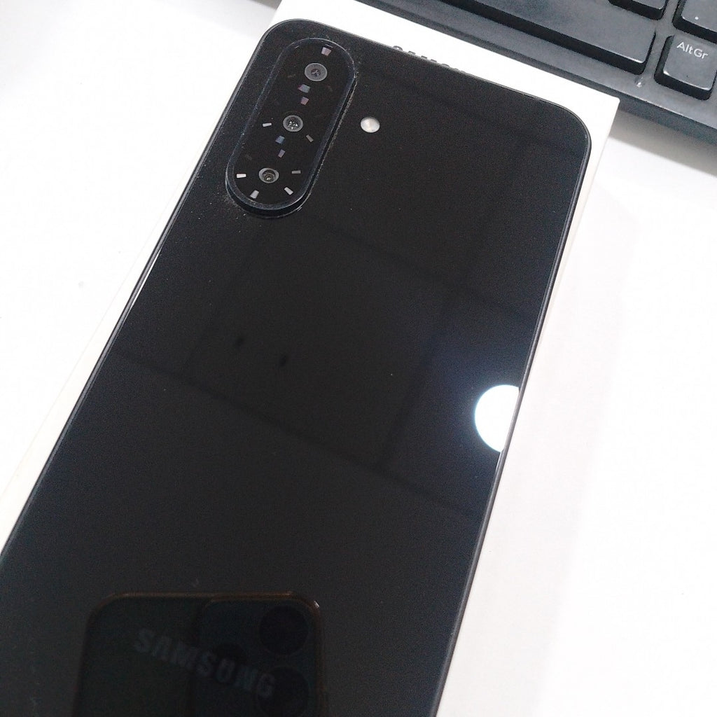 CELULAR SAMSUNG GALAXY A26 5G SM-A266M (2025) 128 GB 6 GB RAM (SEMINUEVO)