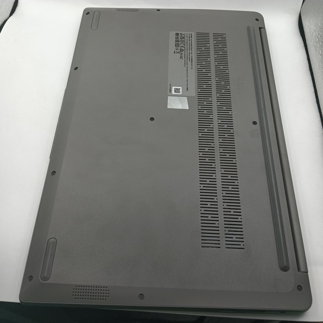 LAPTOP LENOVO IDEAPAD 1 15IGL7 (2024) 256 GB SSD 8 GB RAM (SEMINUEVO)
