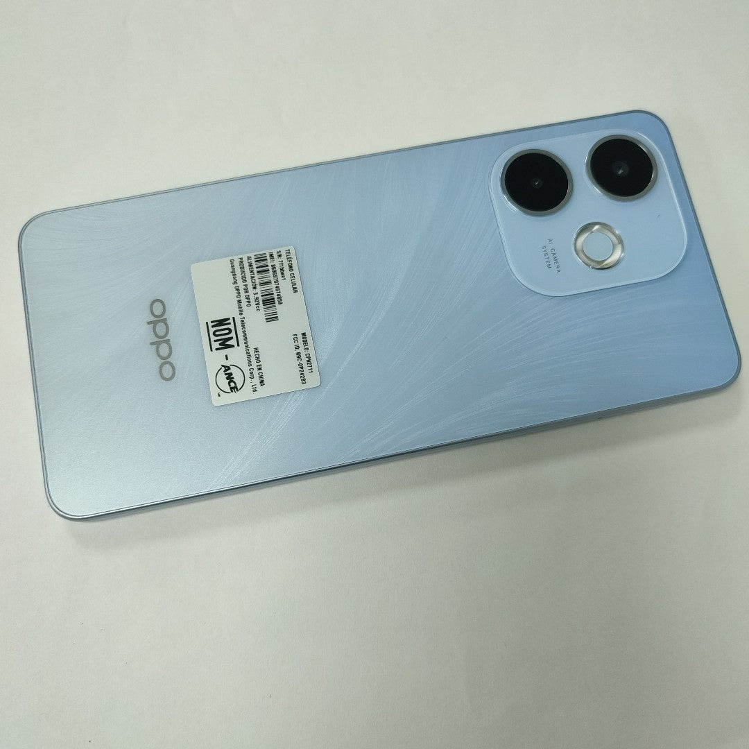 CELULAR OPPO A5 PRO CPH2711 (2025) 256 GB 8 GB RAM (SEMINUEVO)