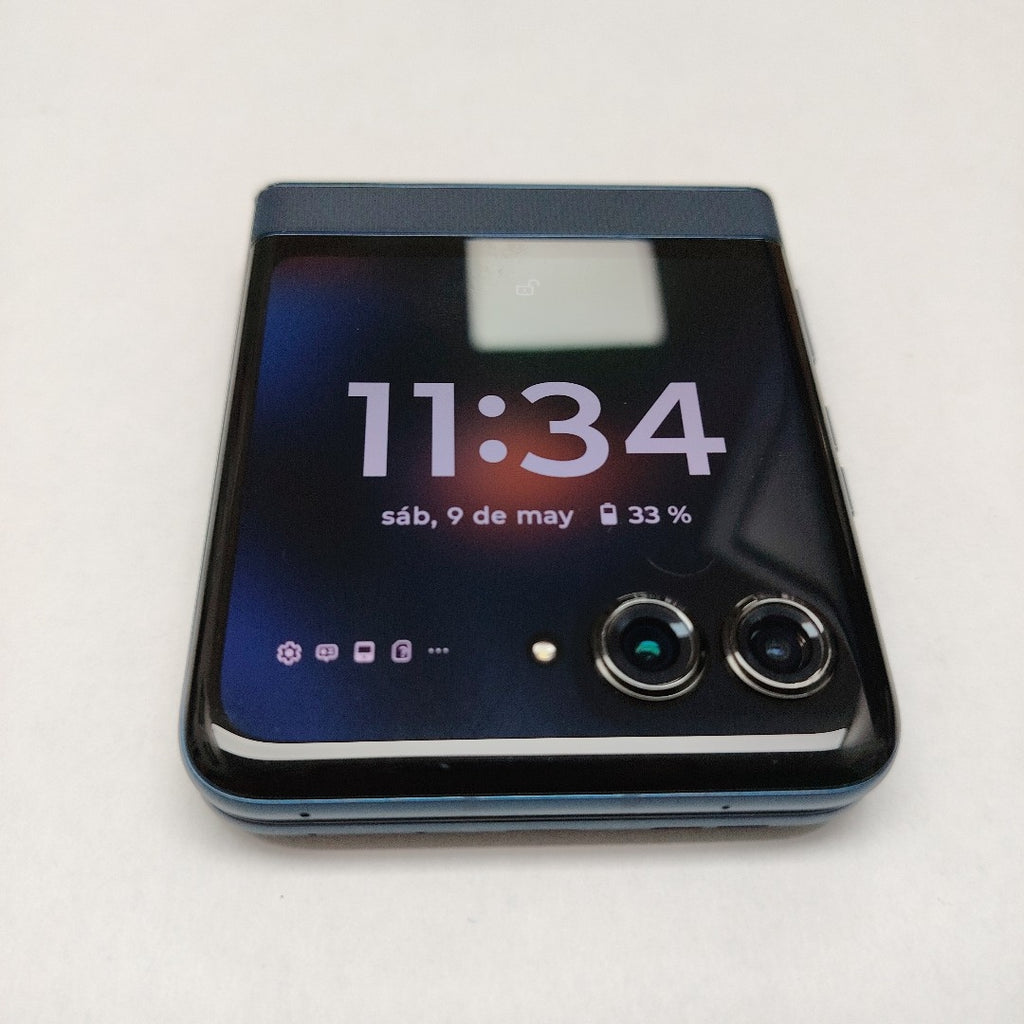 CELULAR MOTOROLA RAZR 60 XT2553-1 (2025) 512 GB 12 GB RAM (SEMINUEVO)