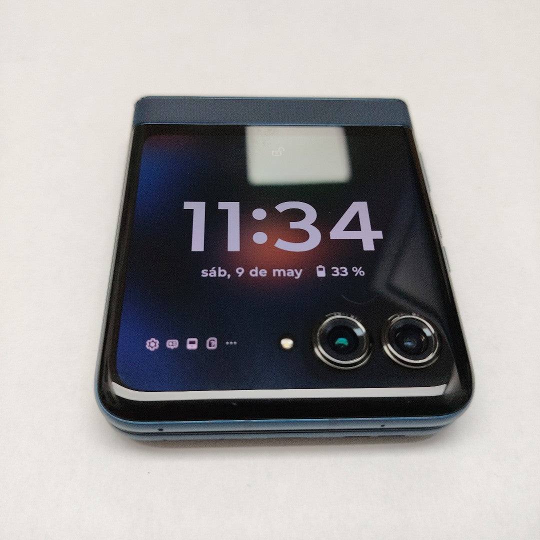 CELULAR MOTOROLA RAZR 60 XT2553-1 (2025) 512 GB 12 GB RAM (SEMINUEVO)