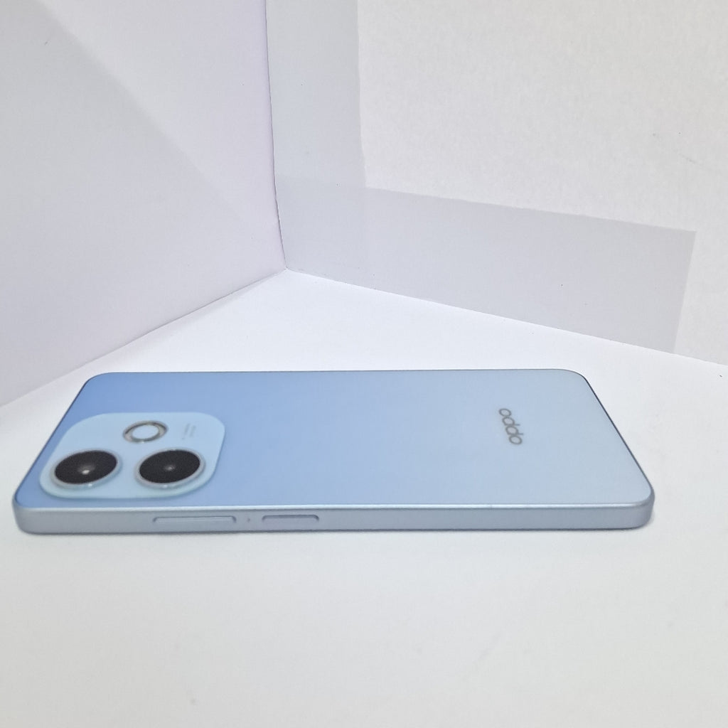 CELULAR OPPO A5 PRO CPH2711 (2025) 256 GB 8 GB RAM (SEMINUEVO)