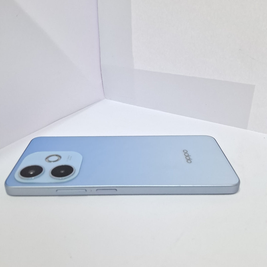 CELULAR OPPO A5 PRO CPH2711 (2025) 256 GB 8 GB RAM (SEMINUEVO)