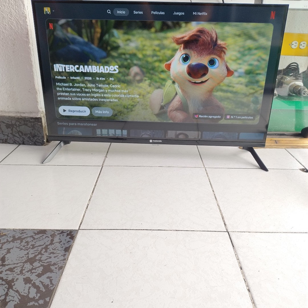 PANTALLA MOTOROLA MOT32NHLE05 (2025) 32" LED HD (SEMINUEVO)