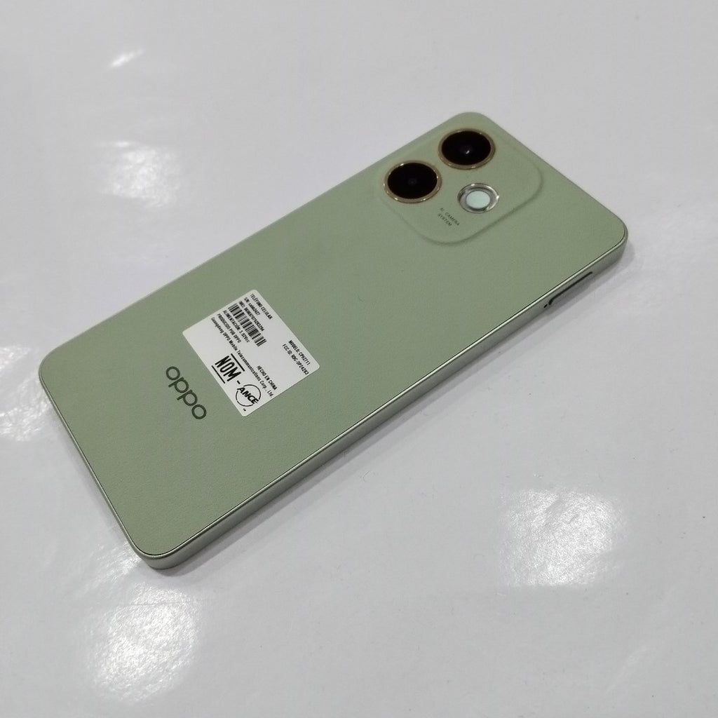 CELULAR OPPO A5 PRO CPH2711 (2025) 256 GB 8 GB RAM (SEMINUEVO)