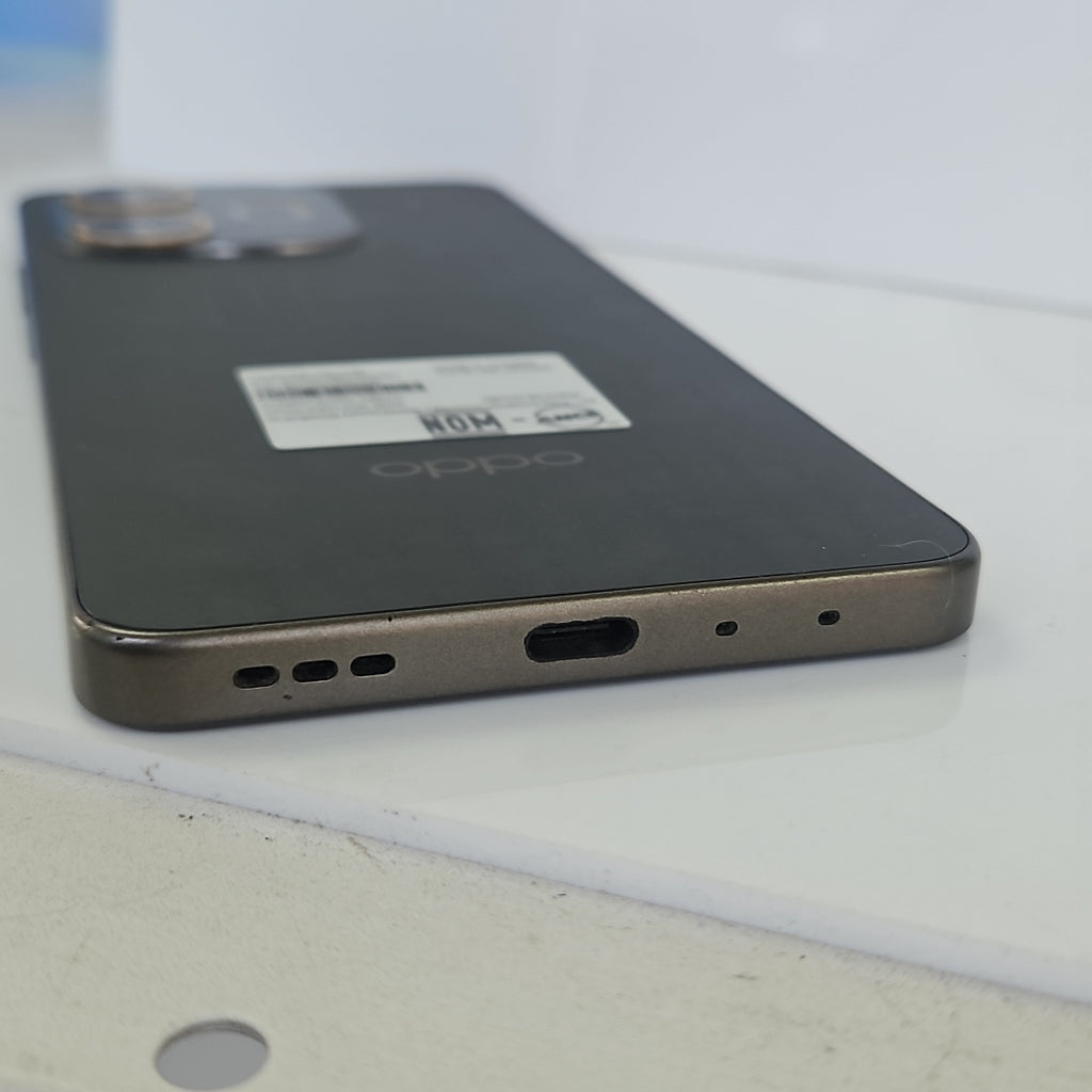 CELULAR OPPO A5 PRO 5G CPH2695 (2025) 256 GB 8 GB RAM (SEMINUEVO)