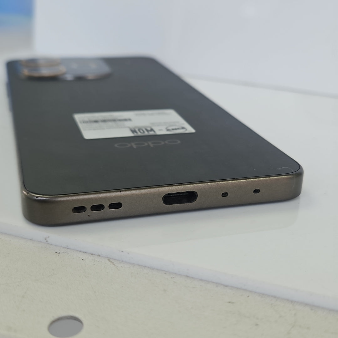 CELULAR OPPO A5 PRO 5G CPH2695 (2025) 256 GB 8 GB RAM (SEMINUEVO)