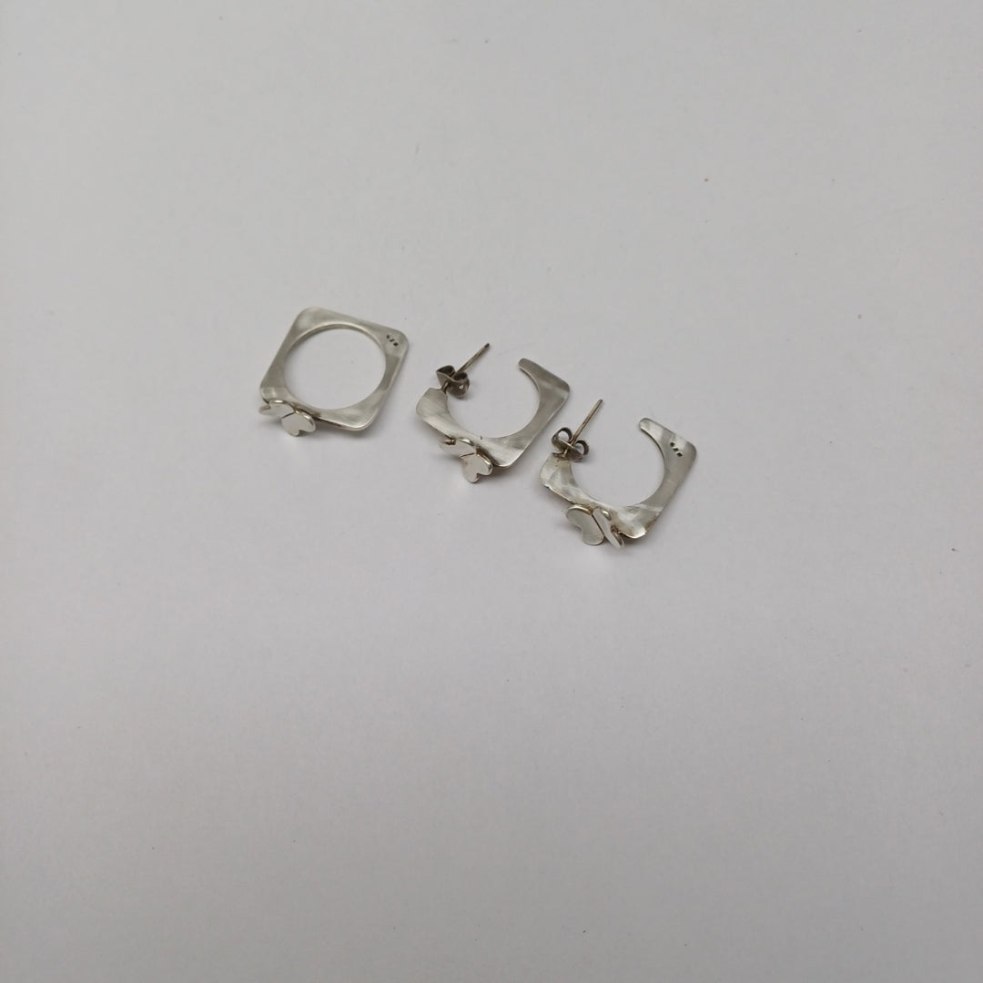 ANILLITO, ARETES PAR PLATA 8.2 GRMS (SEMINUEVO)