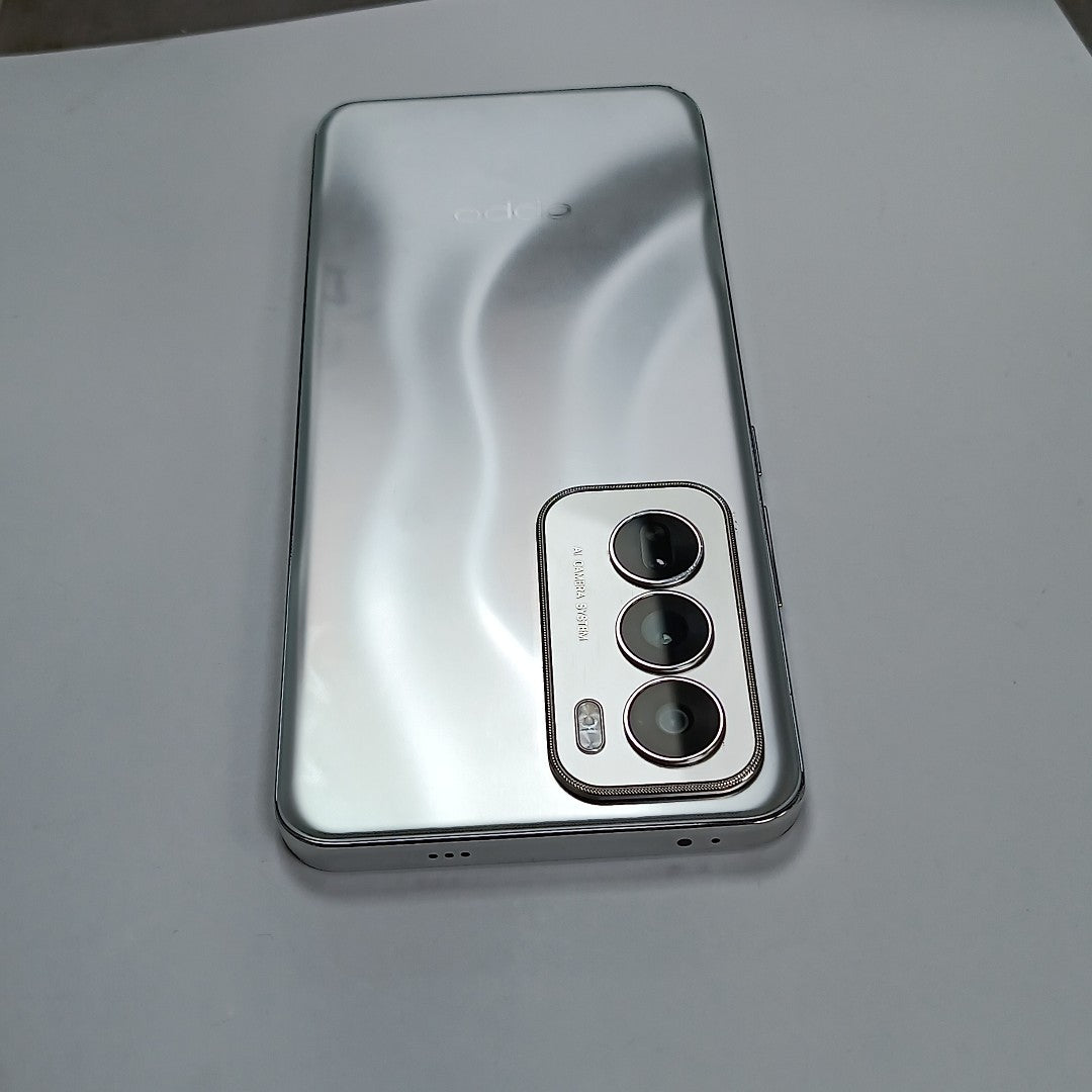 CELULAR OPPO RENO12 5G CPH2625 (2024) 512 GB 12 GB RAM (SEMINUEVO)