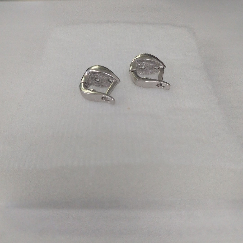 ARETES PAR ORO, ORO BLANCO 14 K 3.7 GRMS (SEMINUEVO)
