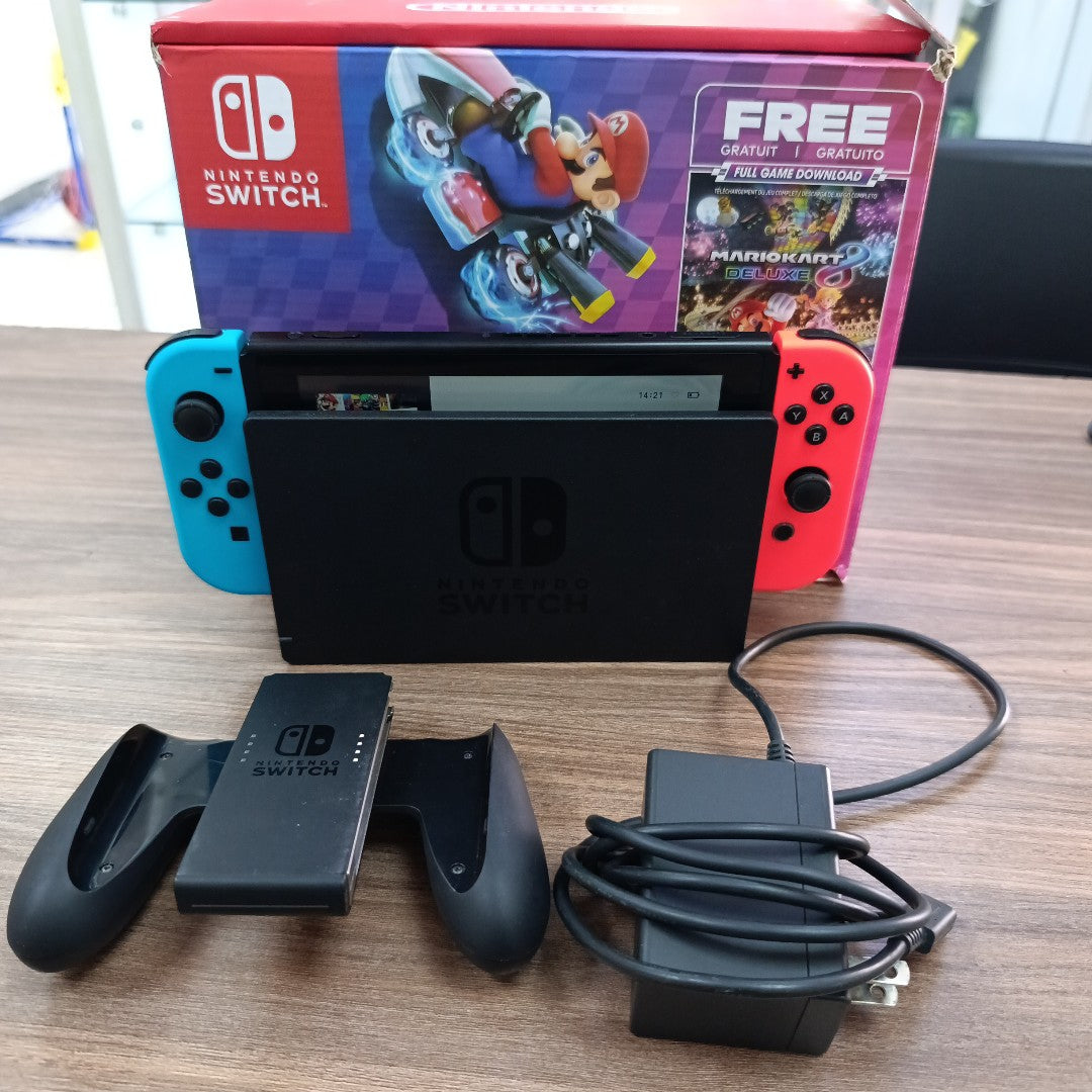 CONSOLA DE VIDEOJUEGO NINTENDO SWITCH 32 GB (SEMINUEVO)