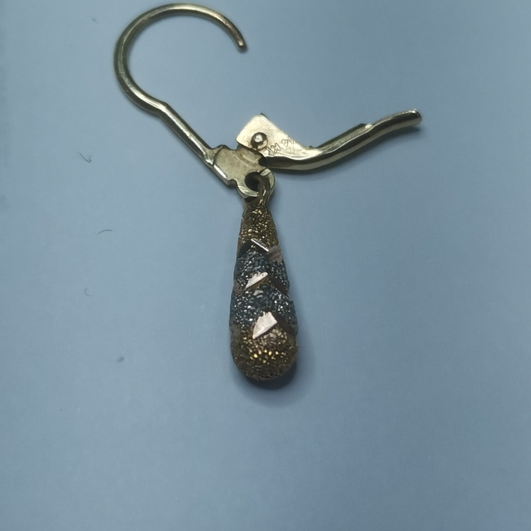 ARETES PAR ORO COMBINADO 14 K 2.4 GRMS (SEMINUEVO)