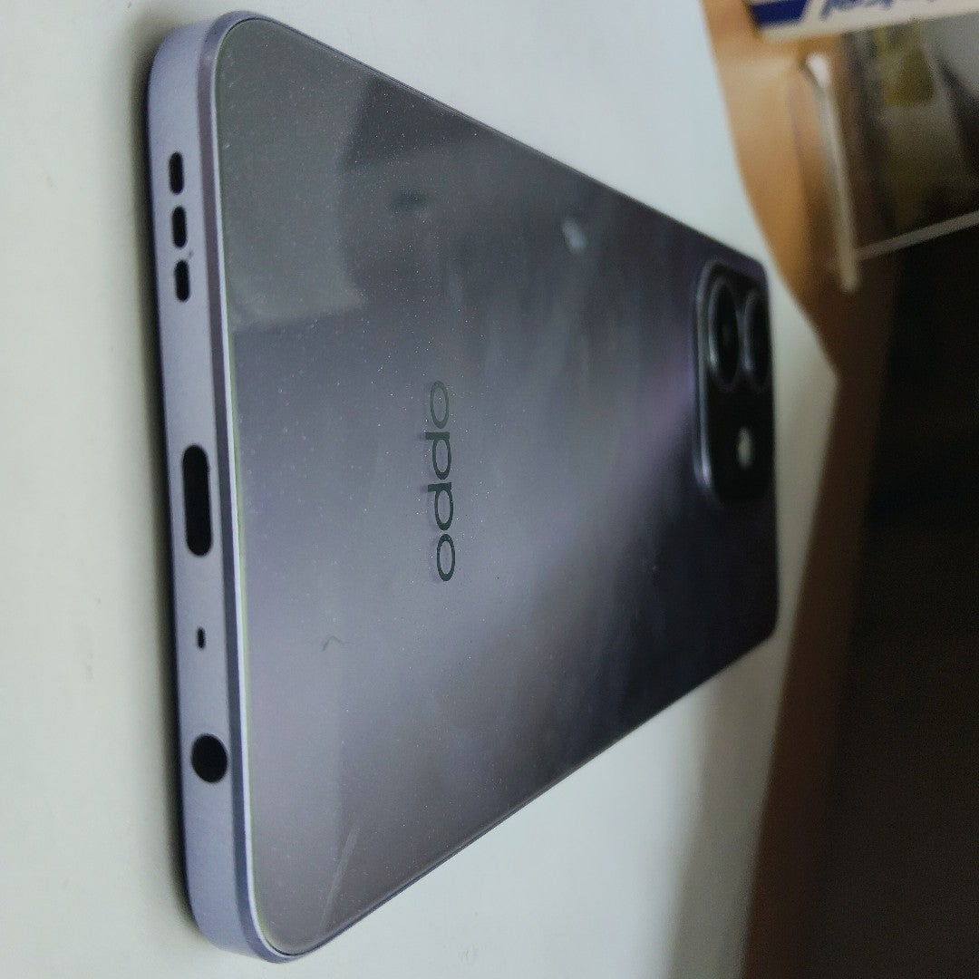 CELULAR OPPO A40 CPH2669 (2024) 256 GB 4 GB RAM