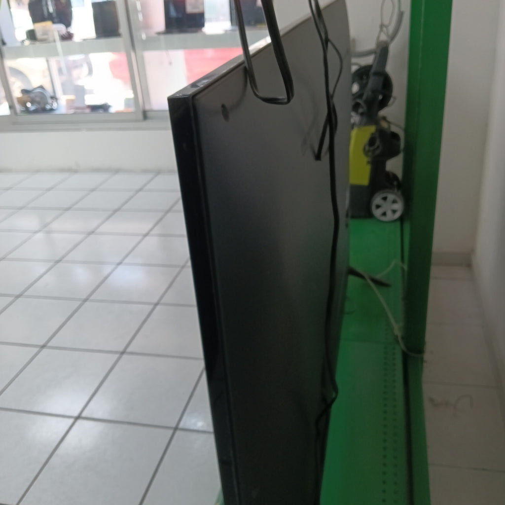 PANTALLA LG 70UR8750PSA (2024) 70" LED 4K (SEMINUEVO)