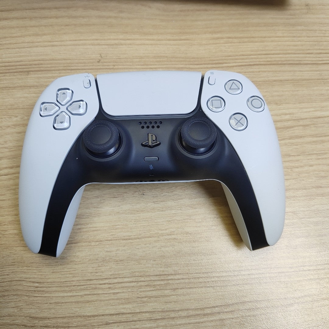 CONSOLA DE VIDEOJUEGO SONY PS5 825 SSD (SEMINUEVO)
