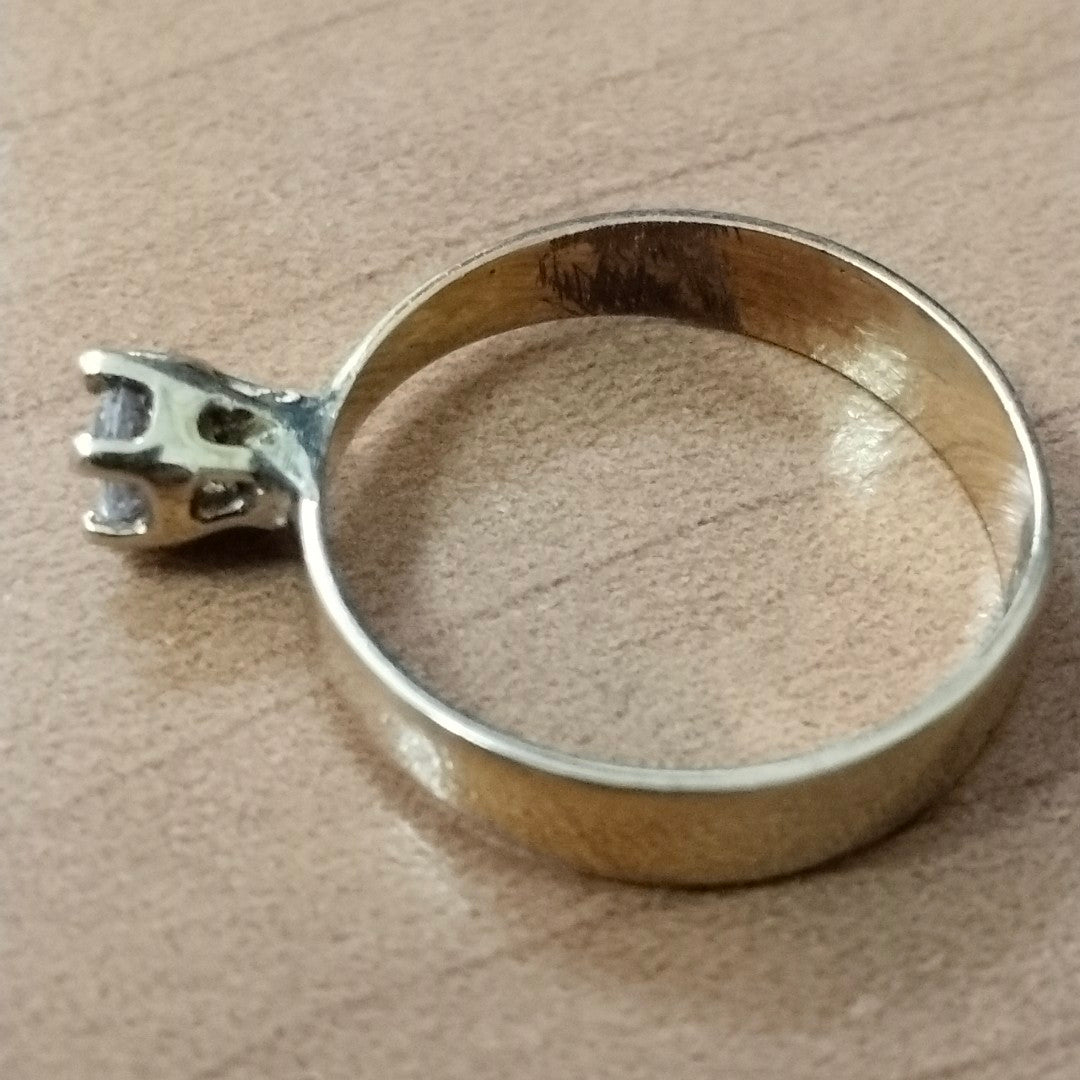 SOLITARIO ORO 10 K 2.2 GRMS (SEMINUEVO)