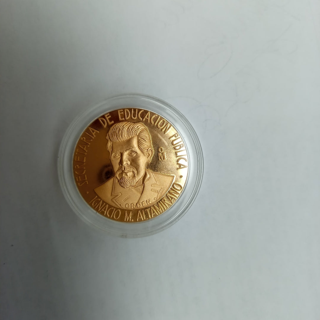 MEDALLA CONMEMORATIVA ORO 21 K 41.9 GRMS (SEMINUEVO)