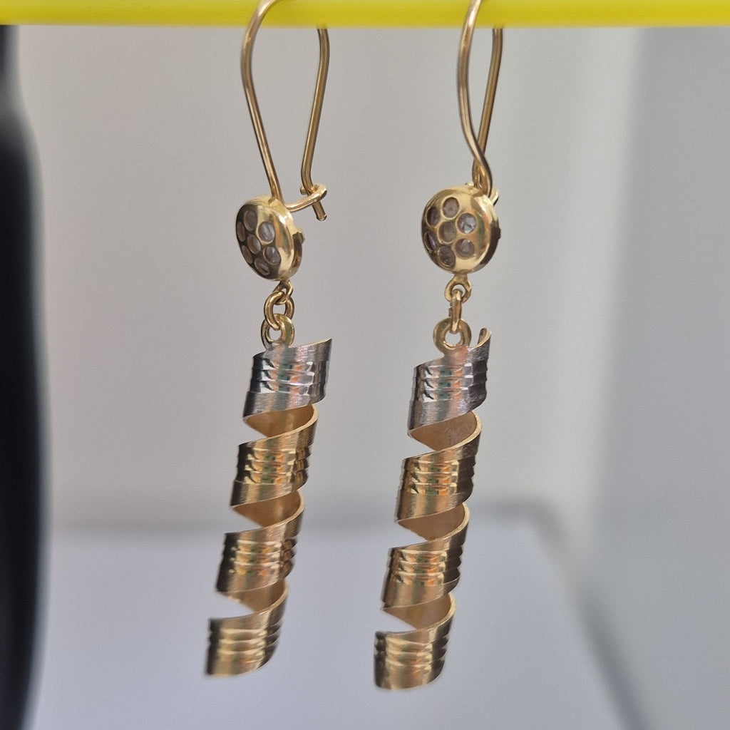 ARETES PAR ORO 14 K 3.9 GRMS (SEMINUEVO)