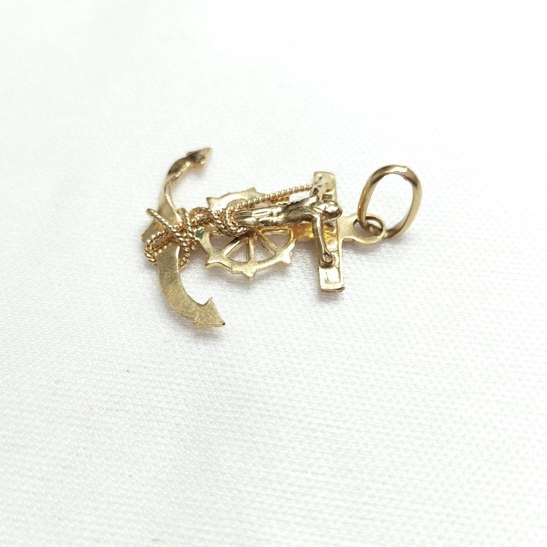 CRISTO EN ANCLA ORO 14 K 2 GRMS (SEMINUEVO)